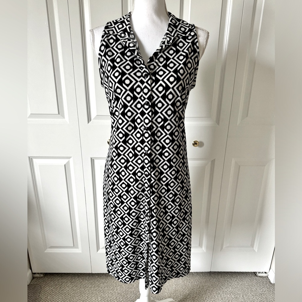 Sleeveless shirt dress